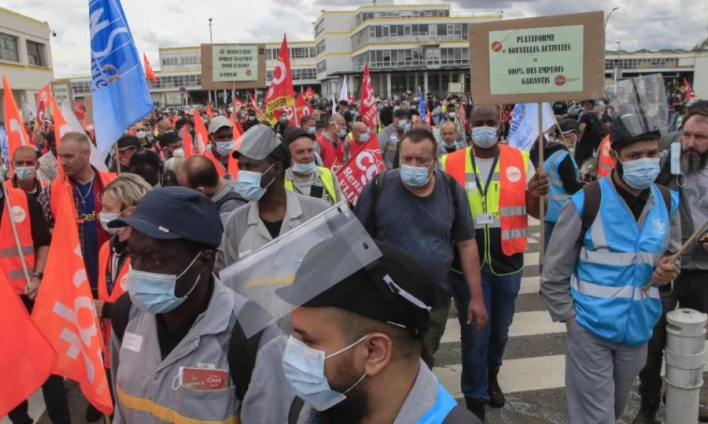 Γαλλία: Ακύρωση 35 άρθρων του νέου μεταναστευτικού νόμου